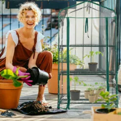 Relaxdays Serre De Balcon, Métal Et Plastique, H X L X P : 126 X 69 X 49 Cm, Taille Compacte, Verte/transparente 7 Relaxdays Serre De Balcon, Métal Et Plastique, H X L X P : 126 X 69 X 49 Cm, Taille Compacte, Verte/transparente -Serre de jardin Boutique 42666120 3